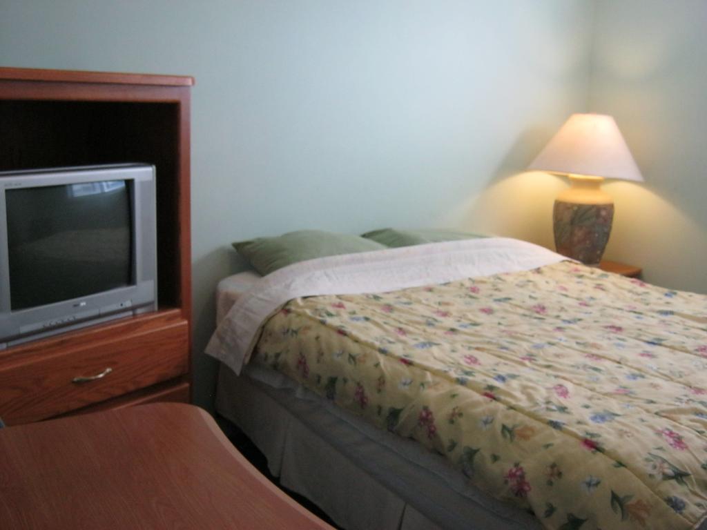 Kelowna Okanagan Lake Hostel Екстериор снимка