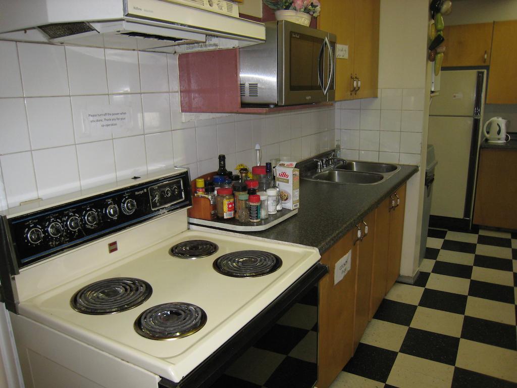 Kelowna Okanagan Lake Hostel Екстериор снимка