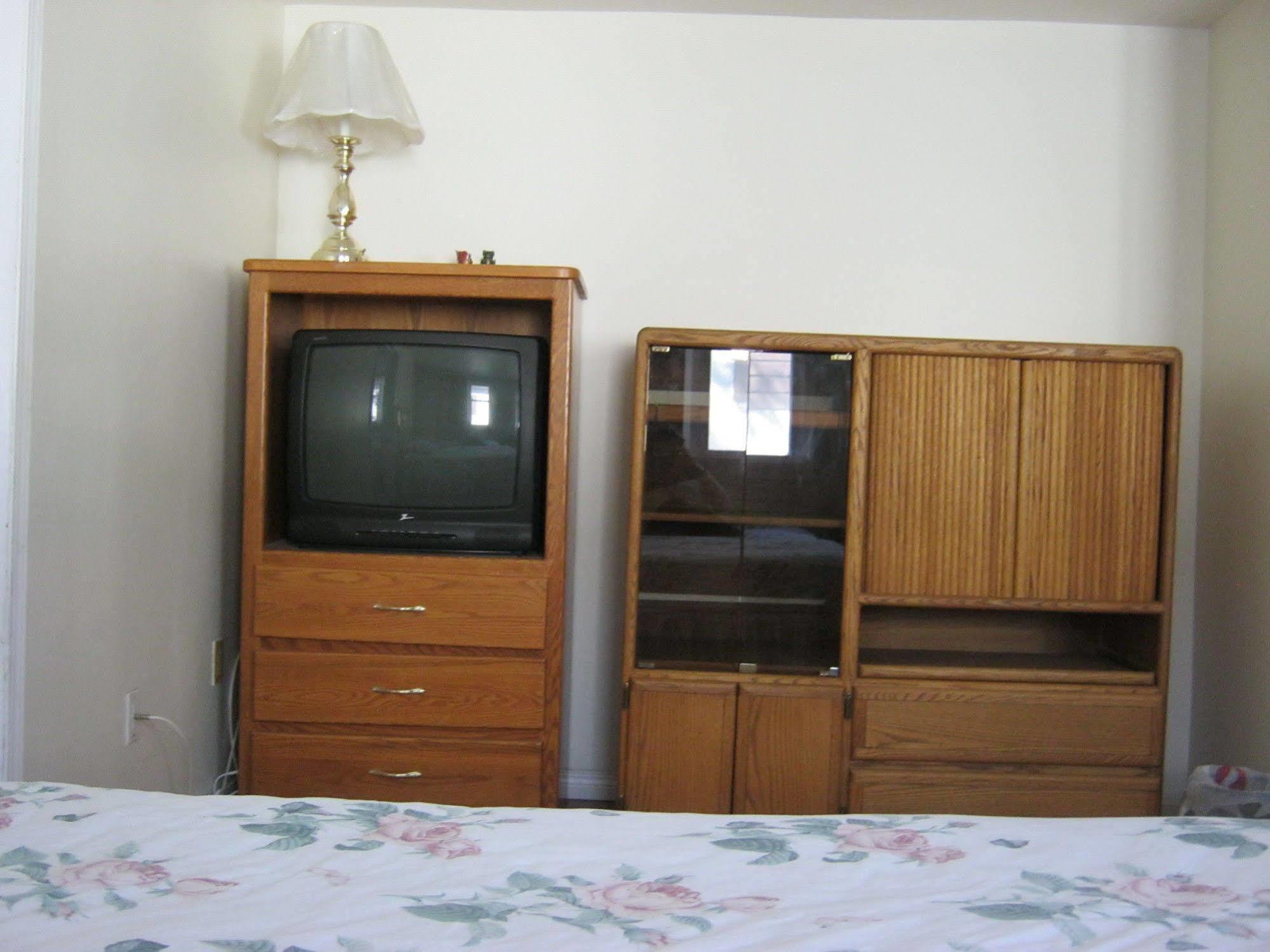 Kelowna Okanagan Lake Hostel Екстериор снимка